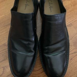 Men’s Cole Haan leather slip on loafer in black Size 11m.